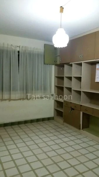 5 Room (5I) HDB for Rent in  103 Jurong East Street 13 - Image 3