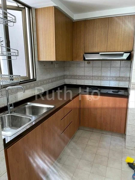 3 Bed Apartment (Condo) for Sale in  Parkview Apartments - Image 1