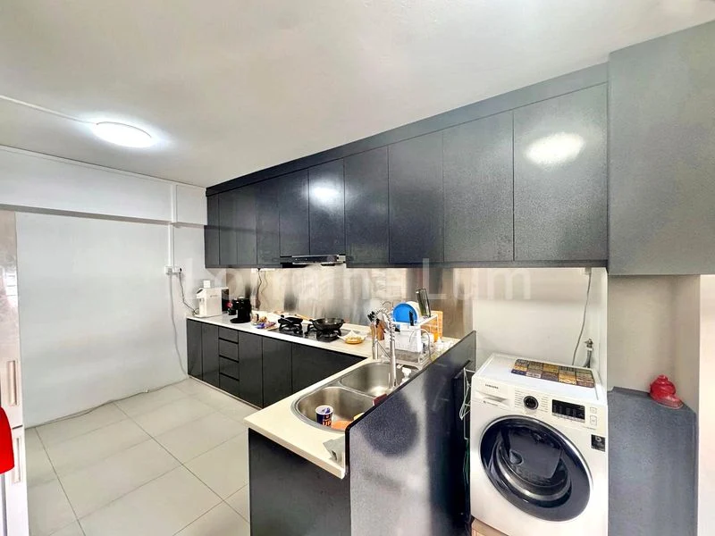 Executive HDB for Sale in 273 Bangkit Road - Image 3