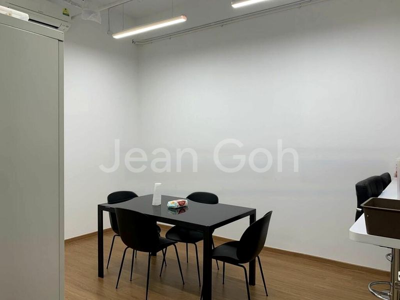 Other Retail for Rent: 8 Hongkong Street - Image 1