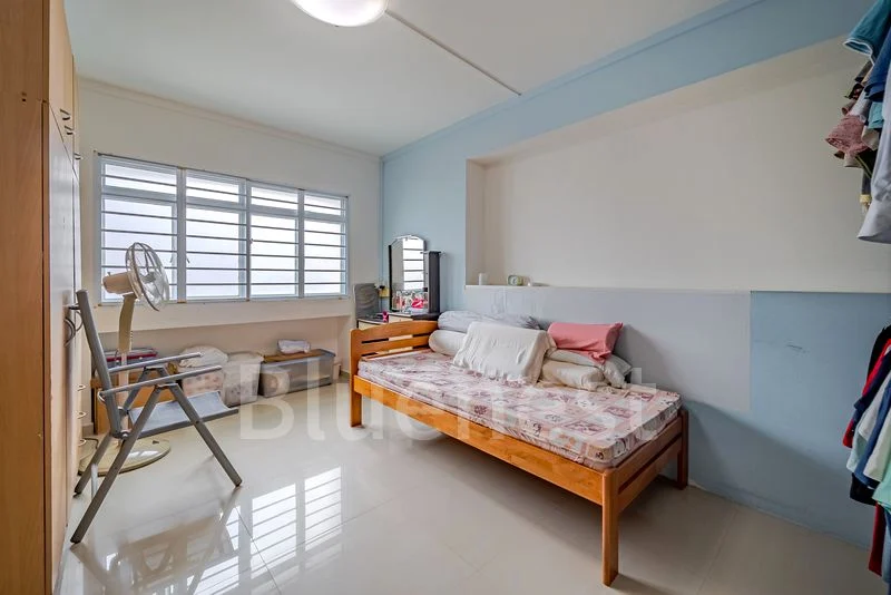 Executive HDB for Sale in 285A Toh Guan Road - Image 10