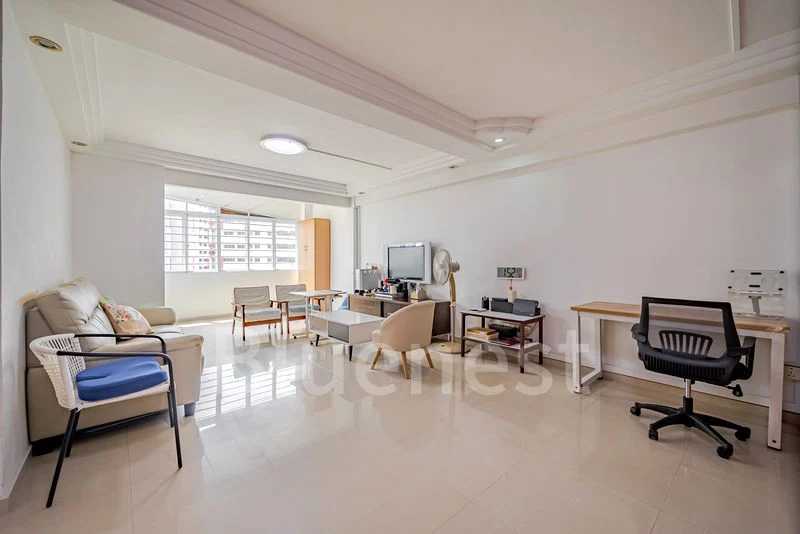 Executive HDB for Sale in 285A Toh Guan Road - Image 2