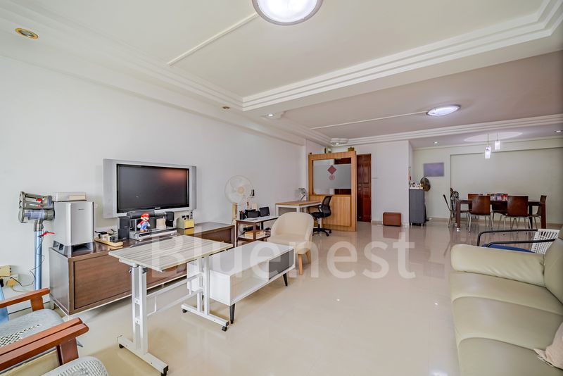 Executive HDB for Sale in 285A Toh Guan Road - Image 19