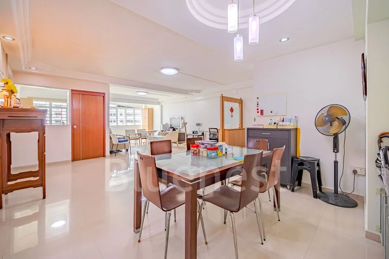 Executive HDB for Sale in 285A Toh Guan Road - Image 6