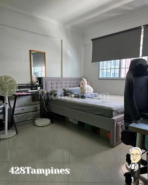 Common Room (HDB) for Rent in  428 Tampines Street 41 - Image 1