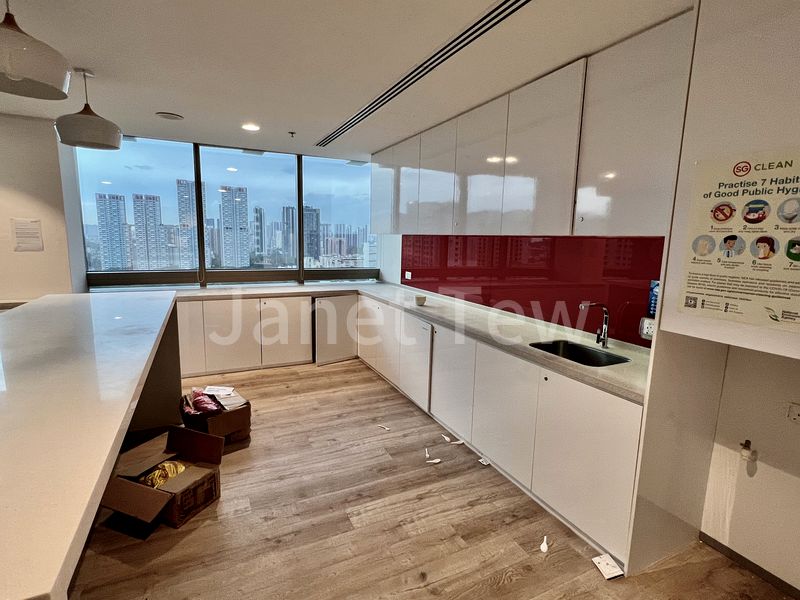 Office for Rent: Central Plaza - Image 7