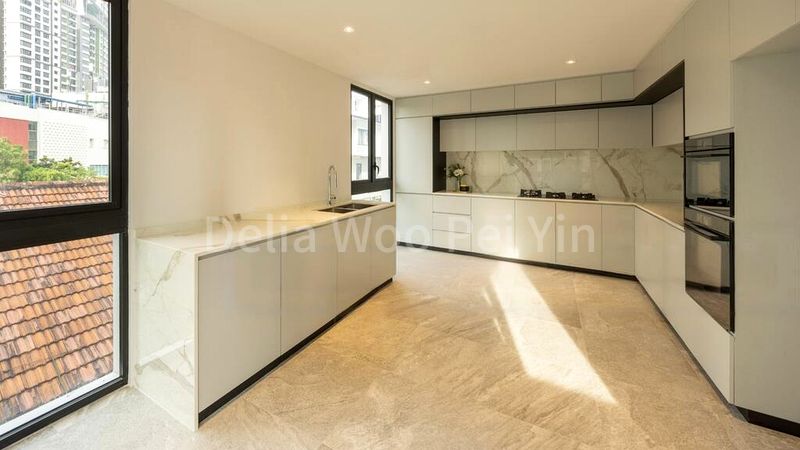 5 Bed Bungalow (Landed) for Sale in Shepherd's Hill Estate - Image 3