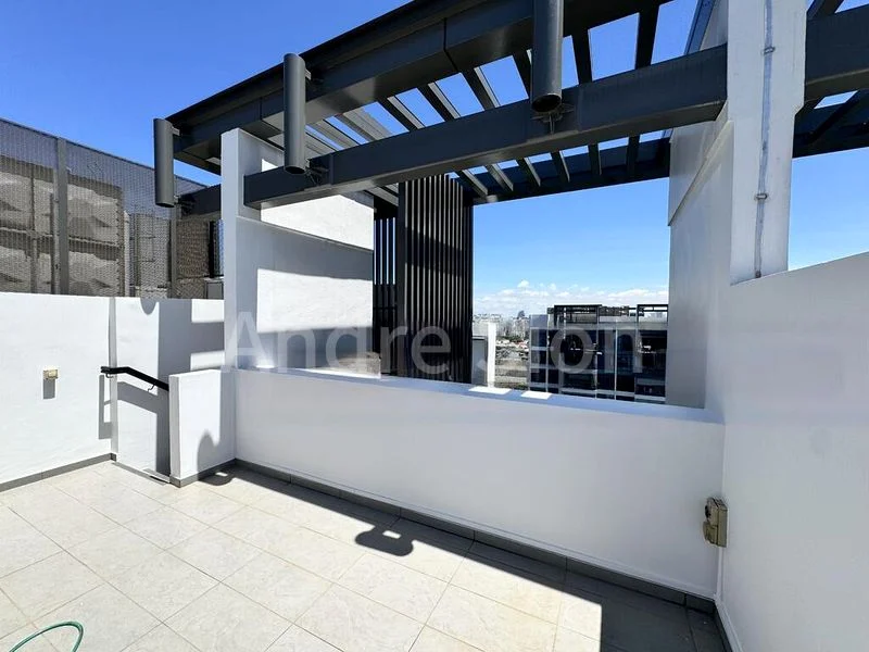 3 Bed Condo for Rent in  The Skywoods - Image 5
