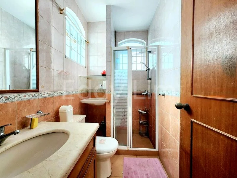 Master Room (Landed) for Rent in  Simei Street 4 - Image 5