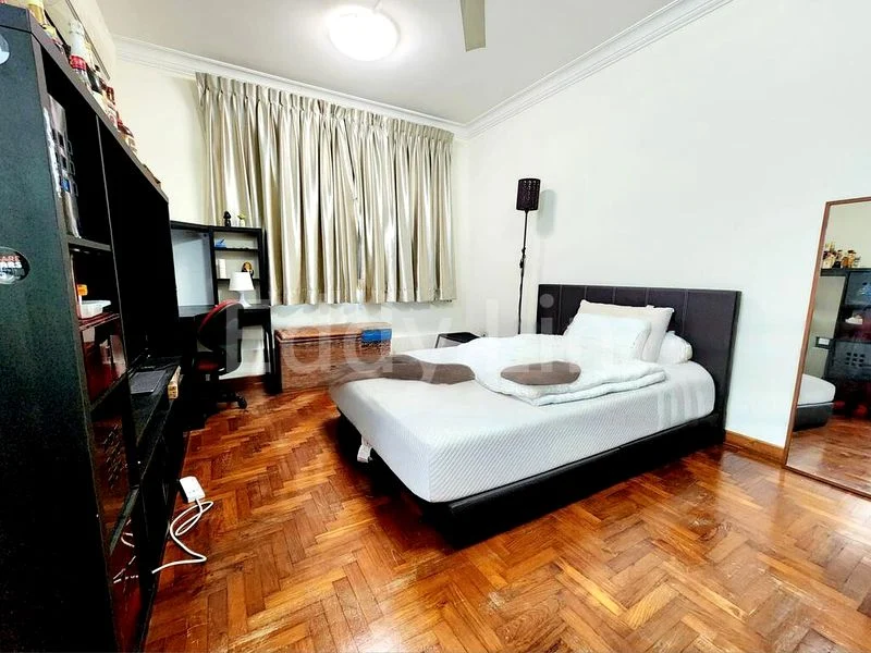 Master Room (Landed) for Rent in  Simei Street 4 - Image 1