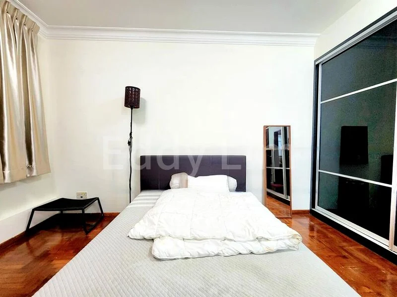 Master Room (Landed) for Rent in  Simei Street 4 - Image 3