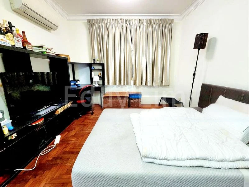 Master Room (Landed) for Rent in  Simei Street 4 - Image 2