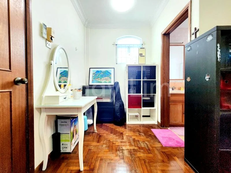 Master Room (Landed) for Rent in  Simei Street 4 - Image 4