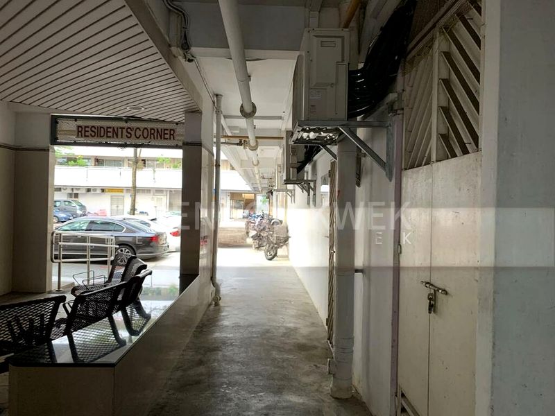 Shop / Shophouse for Rent: 681 Race Course Road - Image 4