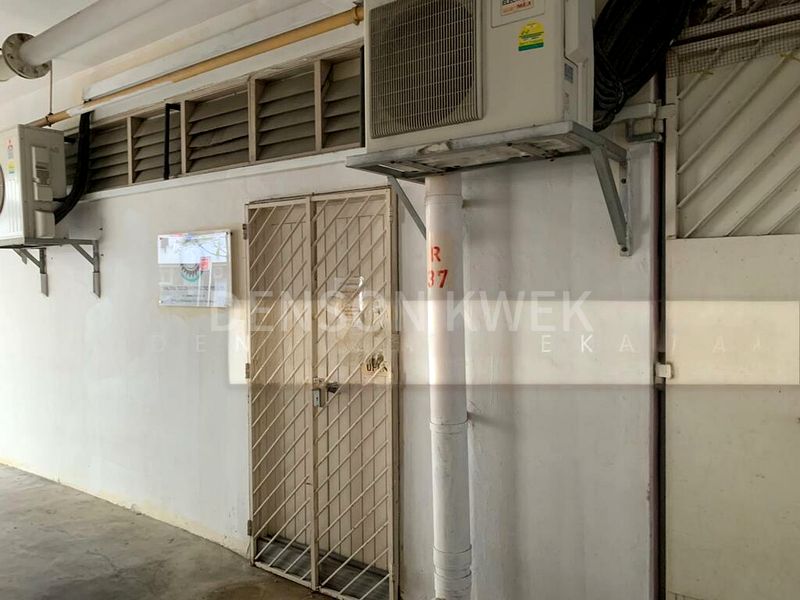 Shop / Shophouse for Rent: 681 Race Course Road - Image 6