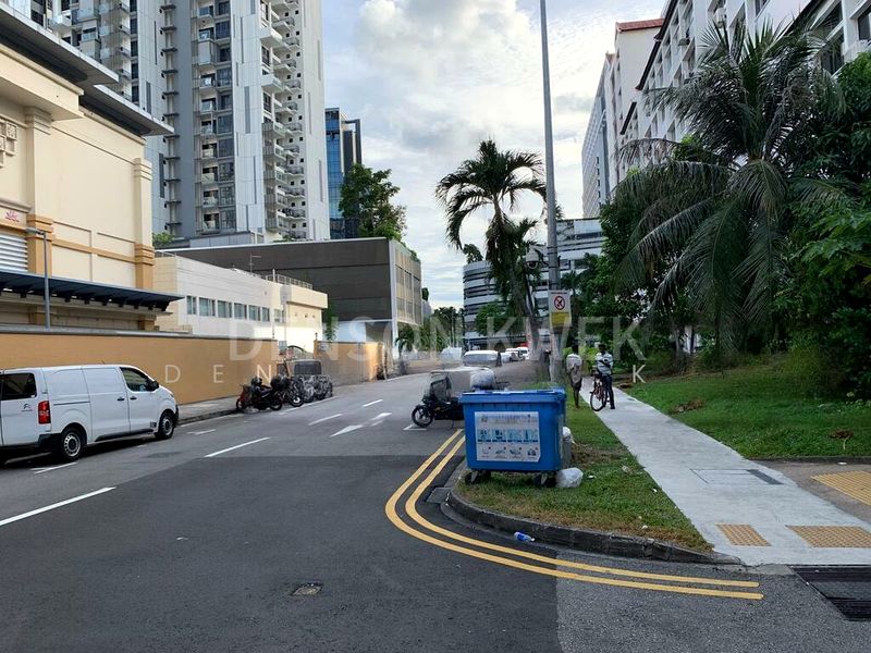 Shop / Shophouse for Rent: 681 Race Course Road - Image 3