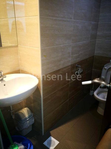 Light Industrial (B1) for Sale: E-Centre @ Redhill - Image 3