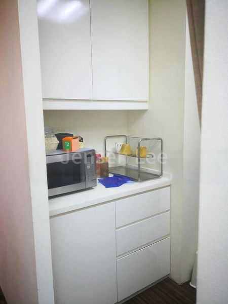 Light Industrial (B1) for Sale: E-Centre @ Redhill - Image 5