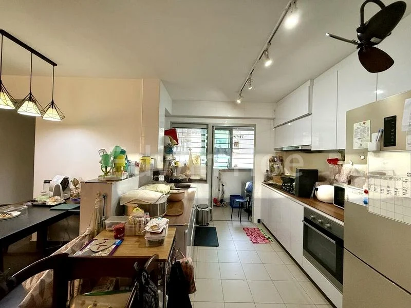 5 Room (5A) HDB for Rent in  226C Sumang Lane - Image 2