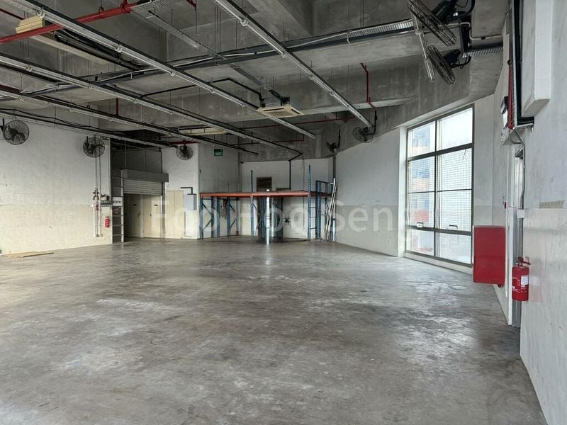 Light Industrial (B1) for Rent: Jay Gee Melwani House - Image 9