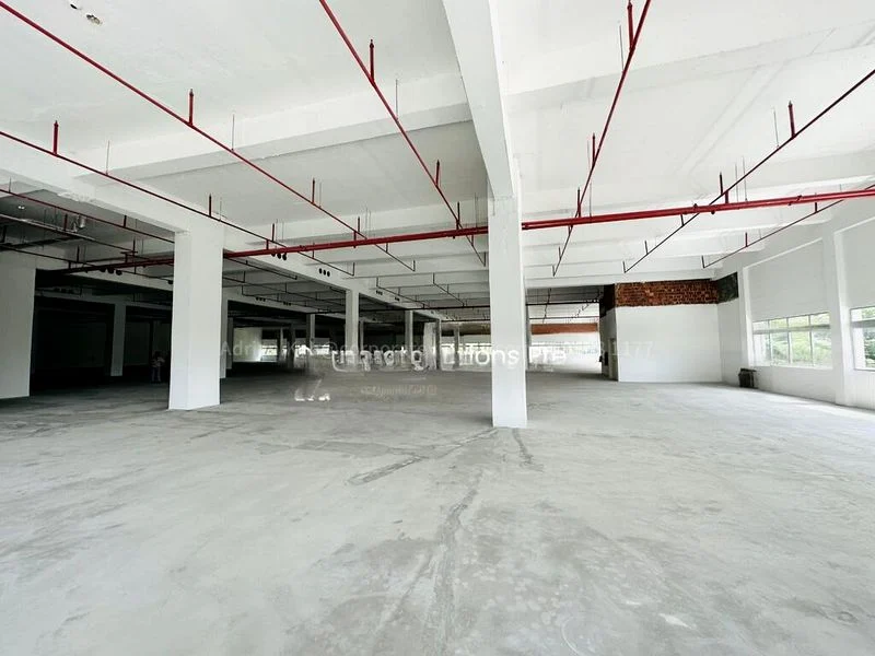 Light Industrial (B1) for Rent: BEDOK MRT High-Ceiling Office, Production, and Storage space with full amenities. - Image 10
