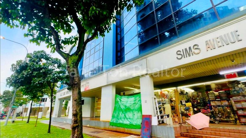 Other Retail for Rent: Sims Avenue Centre - Image 4