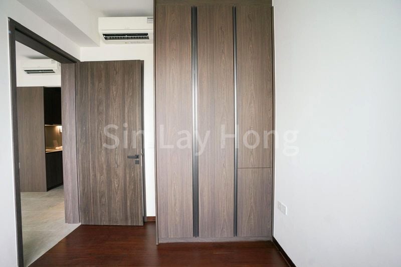 2 Bed Condo for Rent in  Marina Bay Residences - Image 4