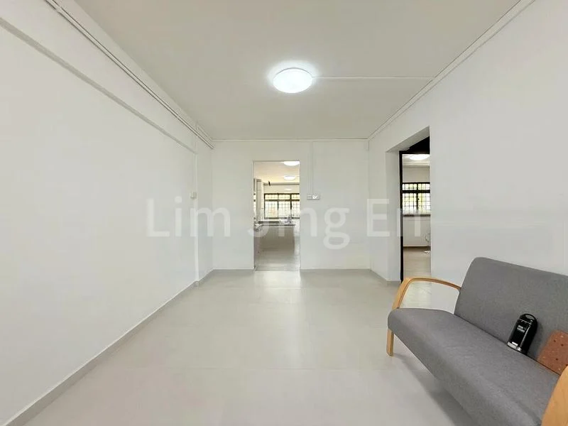 3 Room (3NG) HDB for Rent in  476 Ang Mo Kio Avenue 10 - Image 1