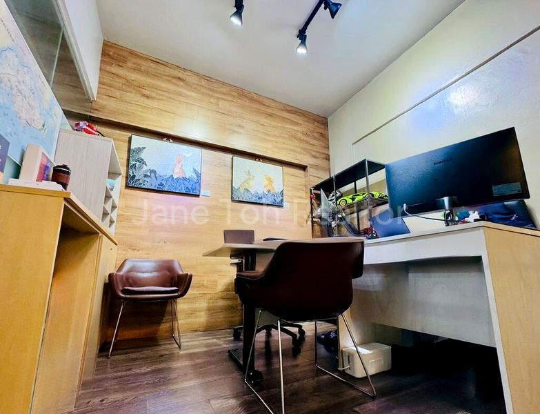 Light Industrial (B1) for Rent: Henderson Industrial Park - Image 4