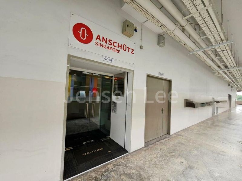 Light Industrial (B1) for Rent: "Unity Centre - Image 3