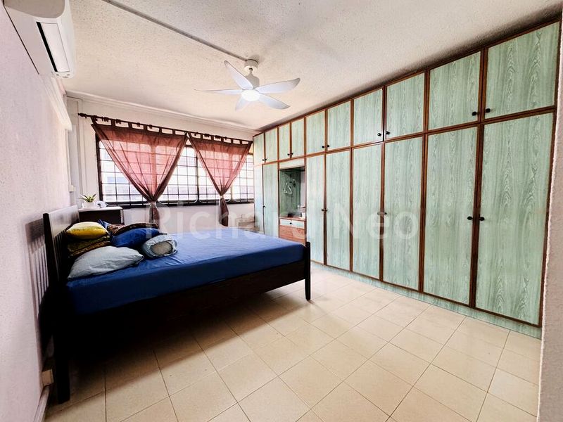 Executive HDB for Sale in  221 Bukit Batok East Avenue 3 - Image 5