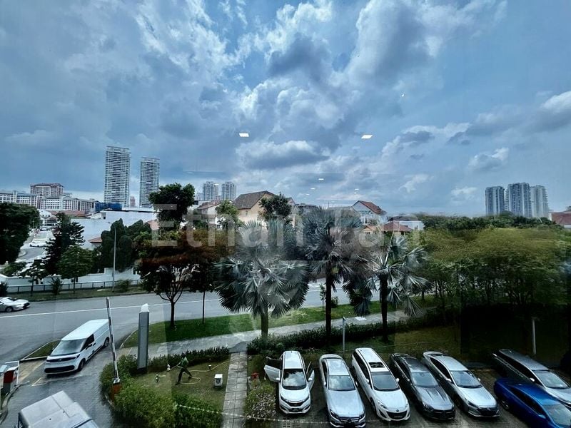 Light Industrial (B1) for Rent: One Pemimpin - Image 6