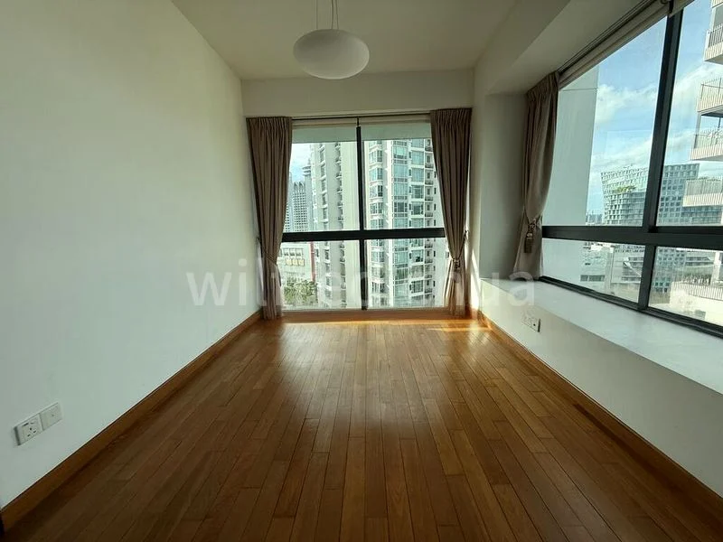 2 Bed Condo for Rent in The Suites At Central - Image 8