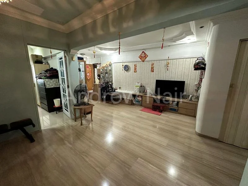 3 Room (3A) HDB for Sale in 252 Tampines Street 21 - Image 2