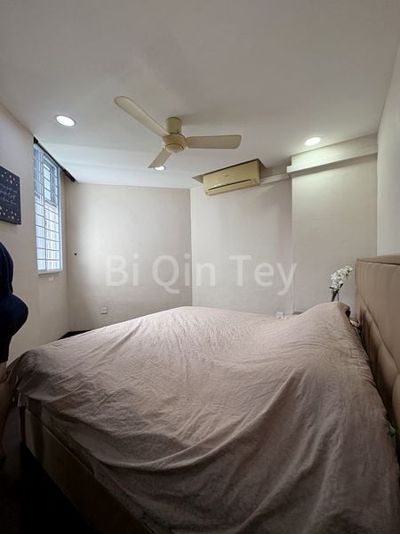 Executive HDB for Sale in 360B Admiralty Drive - Image 7