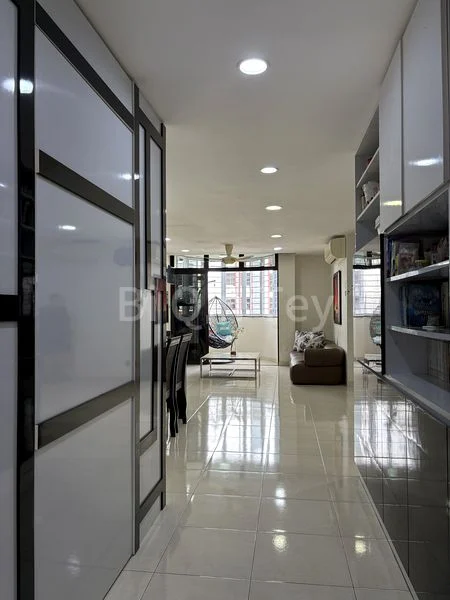 Executive HDB for Sale in 360B Admiralty Drive - Image 5