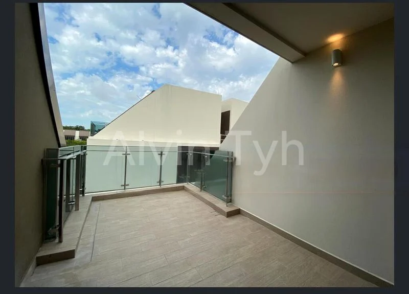 2 Bed Condo for Rent in  Holland Grove Road - Image 7