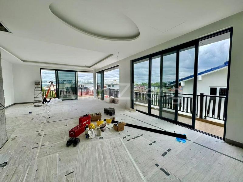 7 Bed Semi-Detached House (Landed) for Sale in  Canberra Drive - Image 14