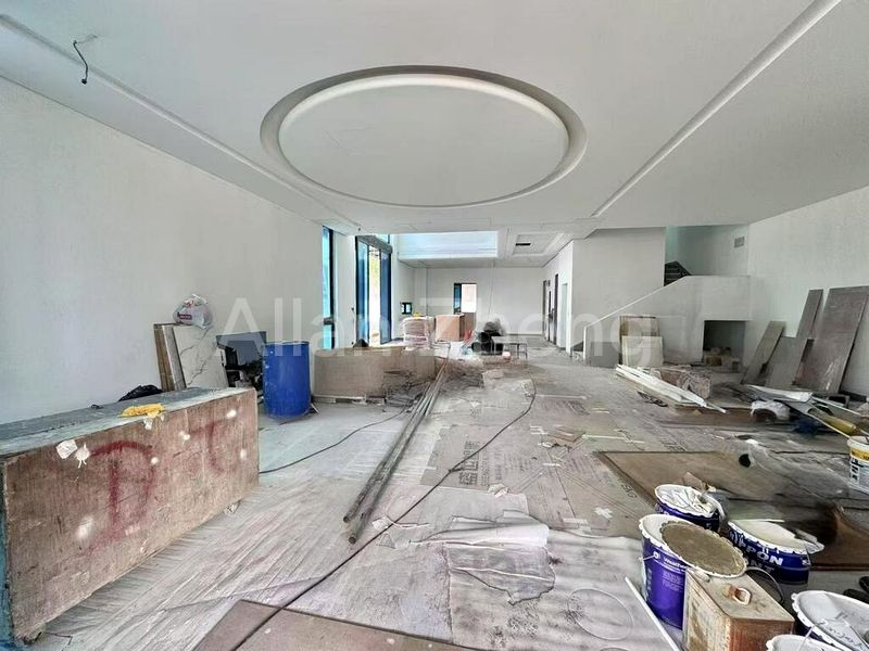 7 Bed Semi-Detached House (Landed) for Sale in  Canberra Drive - Image 8