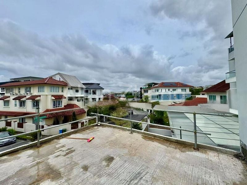 7 Bed Semi-Detached House (Landed) for Sale in  Canberra Drive - Image 12