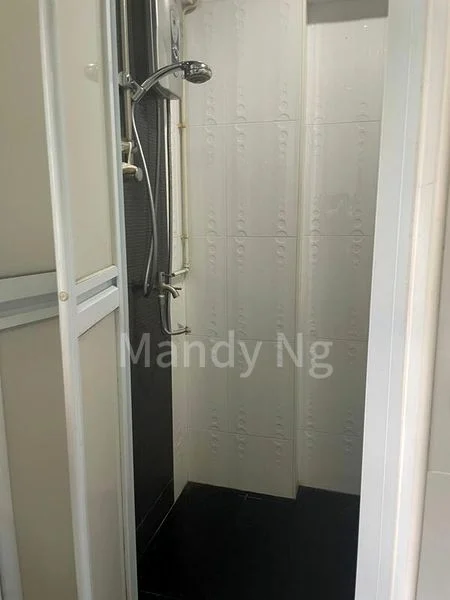 Maisonette HDB for Rent in  647 Hougang Avenue 8 - Image 2