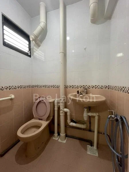 3 Room (3NG) HDB for Rent in  218 Ang Mo Kio Avenue 1 - Image 1