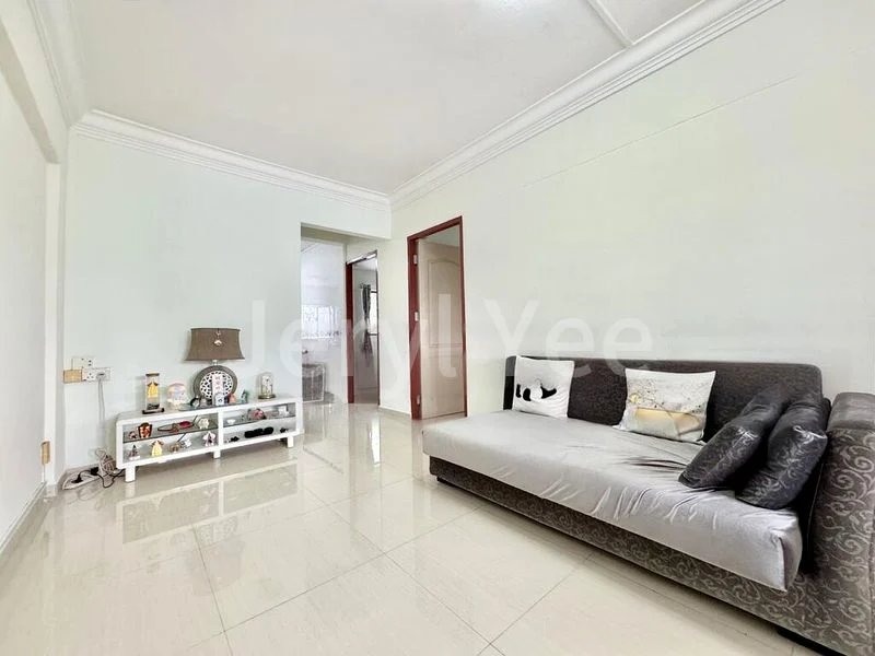 3 Room (3STD) HDB for Sale in  127 Hougang Avenue 1 - Image 1
