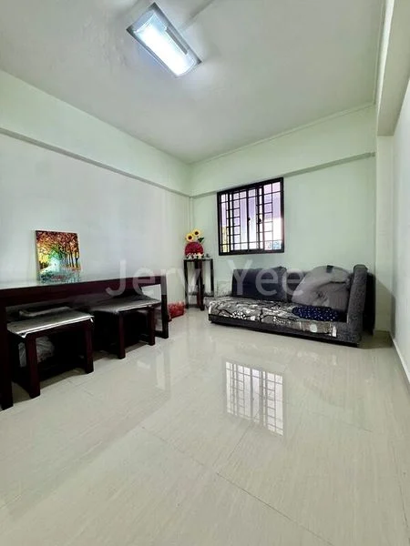 3 Room (3STD) HDB for Sale in  127 Hougang Avenue 1 - Image 5