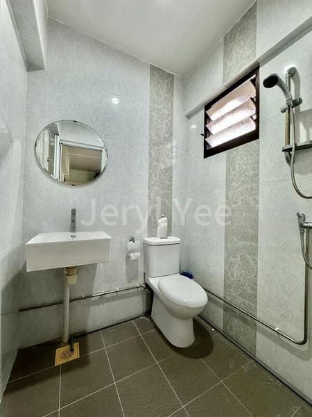 3 Room (3STD) HDB for Sale in  127 Hougang Avenue 1 - Image 3