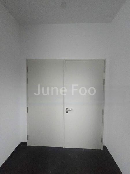 Light Industrial (B1) for Rent: Corporation Place - Image 4