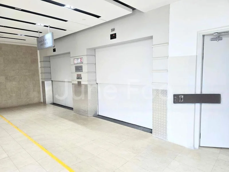 Light Industrial (B1) for Rent: Corporation Place - Image 1