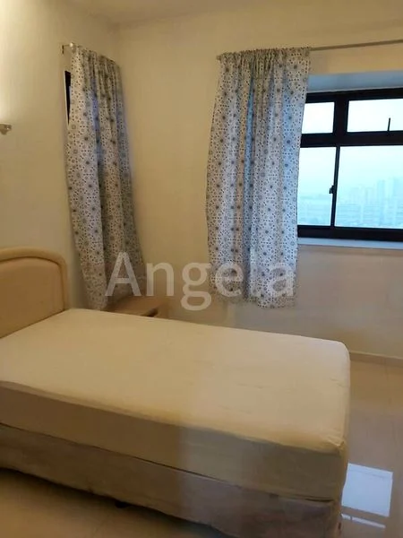 Common Room (HDB) for Rent in  462 Clementi Avenue 3 - Image 1
