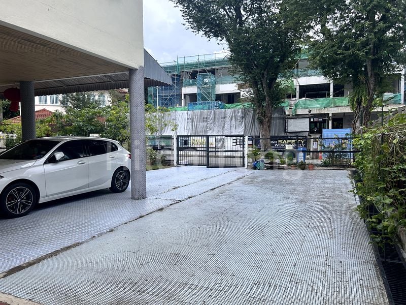 4+1 Bed Bungalow (Landed) for Rent in Eng Kong Park - Image 8