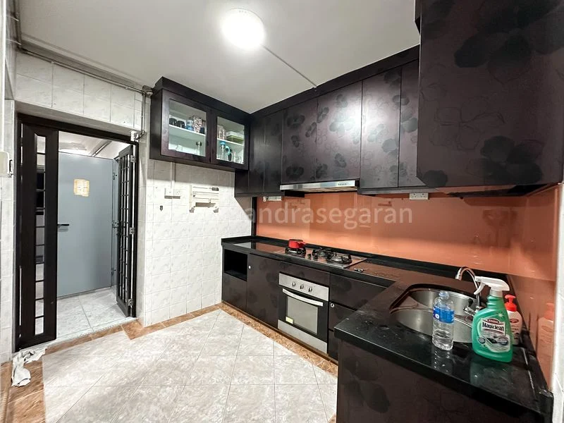 4 Room (4A) HDB for Rent in  950 Hougang Street 91 - Image 7